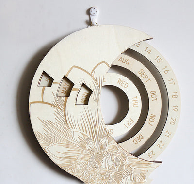 Calendario de Pared Redondo Personalizado Perpetuo en Madera - Image 4