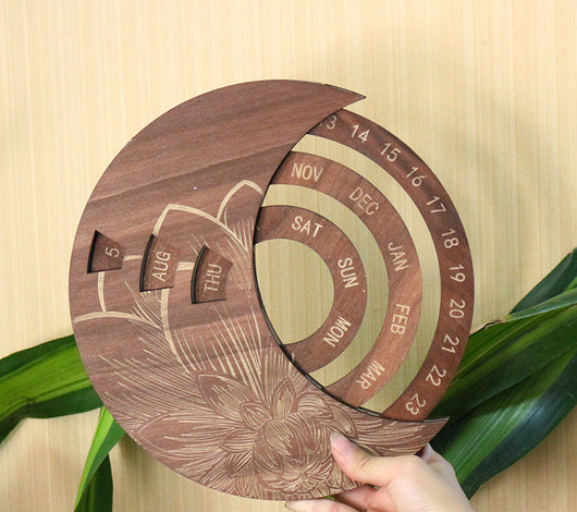 Calendario de Pared Redondo Personalizado Perpetuo en Madera - Image 5