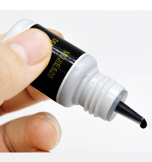 Adhesivo para Pestañas de Larga Duración sin Manchas - Image 9