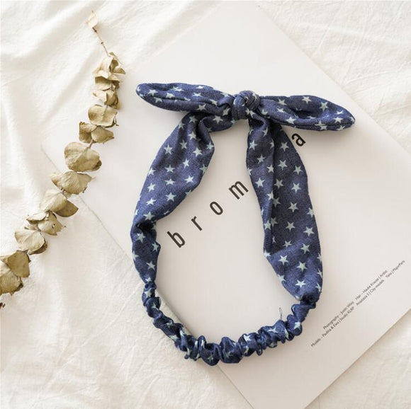 Diadema Elástica con Orejas de Conejo - Accesorio de Moda Versátil