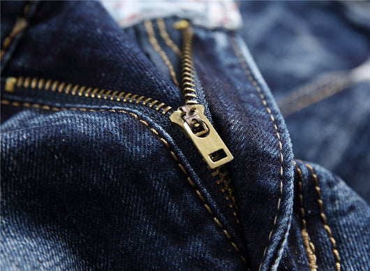 Jeans Slim Rectos para Hombre con Bordado de Bandera - Colección Otoño Invierno - Image 7