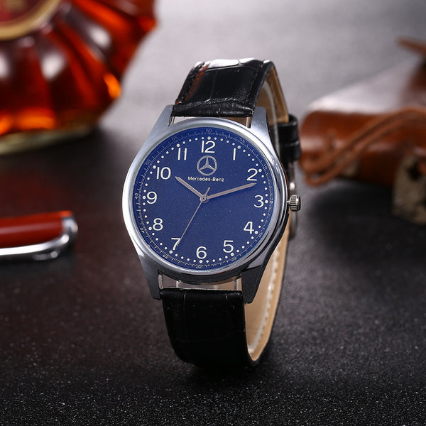 Set de 4 Accesorios Ejecutivos: Reloj, Pulsera, Botones de Puño y Bolígrafo