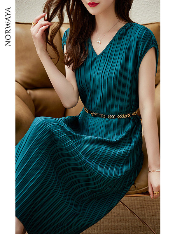 Vestido Plisado Elegante Cuello V sin Mangas - Largo Midi
