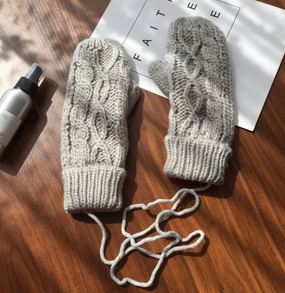Guantes de Lana Tejidos Coreanos Doble Grosor con Cuelga al Cuello - Cálidos y Elegantes - Image 9