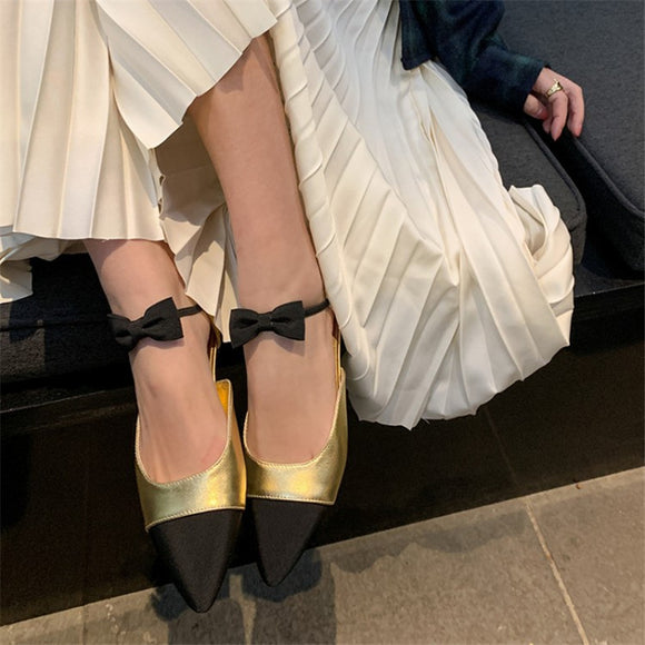 Tacones Chunky Bicolor con Punta Afilada y Altura Media