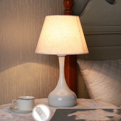 Lámpara de Mesa Nórdica con Pluma para Dormitorio - Image 11