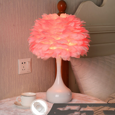 Lámpara de Mesa Nórdica con Pluma para Dormitorio - Image 8