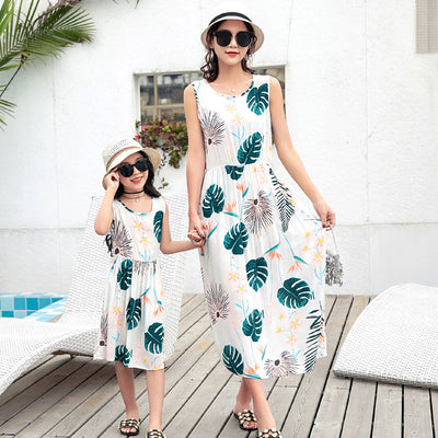 Conjunto Playero para Mamá e Hija: Falda Larga y Top