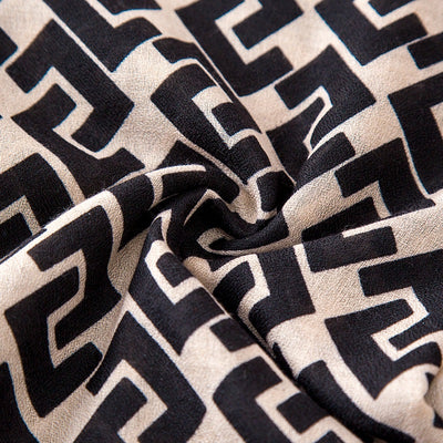Pañuelo Largo Estampado a Mano en Algodón y Lino con Símbolos de Letras - Image 4