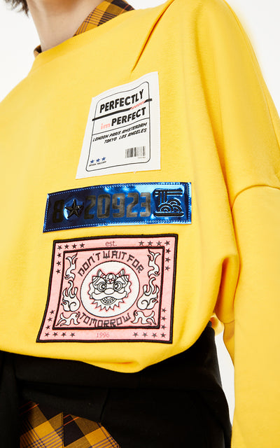 Sudadera Suelta con Cuello Redondo y Estampado de Parches para Mujer - Image 12