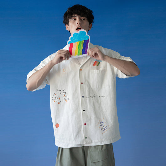 Playera Infantil con Diseño de Crayones Coloridos - Image 3