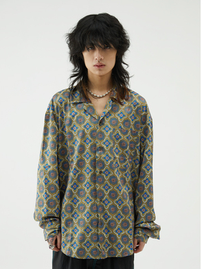 Camisa Manga Larga Cuello Cubano Verde Oscuro Estampado Completo
