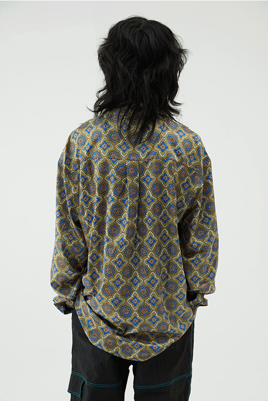 Camisa Manga Larga Cuello Cubano Verde Oscuro Estampado Completo - Image 2