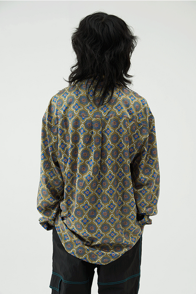 Camisa Manga Larga Cuello Cubano Verde Oscuro Estampado Completo - Image 2