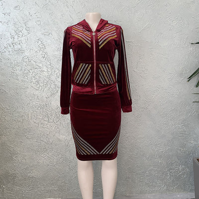 Conjunto de Falda y Chaqueta con Capucha de Terciopelo Dorado Africano - Image 7
