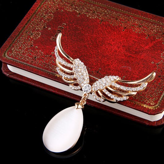 Broche Gota de Agua con Alas de Ángel - Accesorio de Moda para Mujer - Image 3