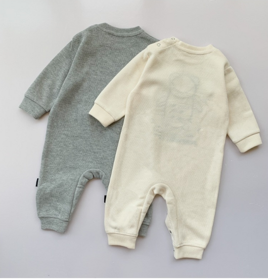Monos y Mamelcos para Bebés Niños y Niñas - Diseño a Cuadros con Estampado de Ositos - Image 3