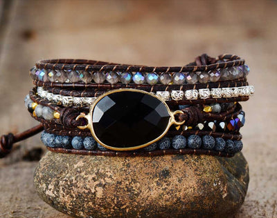 Pulsera Bohemia de Ágata Negra Tejida a Mano con Cuentas y Cuero Multicapa - Image 3