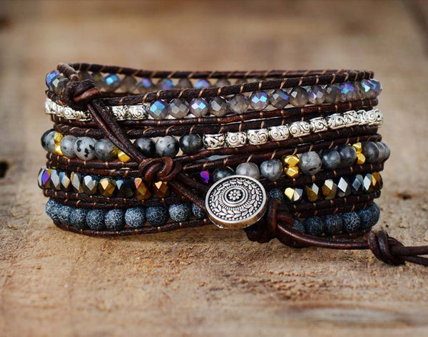 Pulsera Bohemia de Ágata Negra Tejida a Mano con Cuentas y Cuero Multicapa