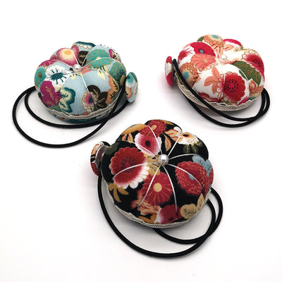 Alfiletero de Muñeca Dual con Diseño de Calabaza - Accesorios de Costura Europeos - Image 2