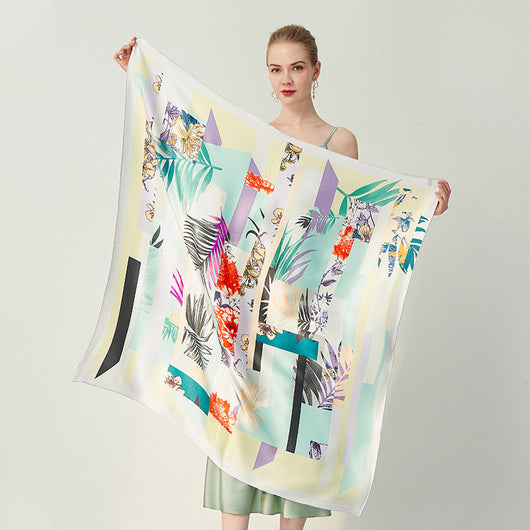 Pañuelo de Seda Estampado Floral con Acabado Satinado - Tejido Premium Rizado a Mano - Image 10