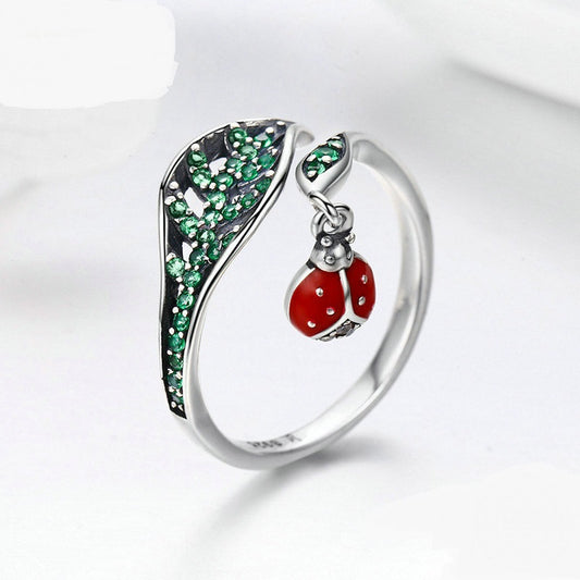 Anillo Mariquita Personalidad - Joya Delicada y Significativa