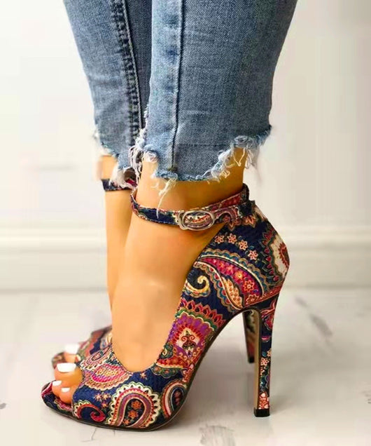 Sandalias de Tacón Alto con Estampado Étnico y Hebilla Ajustable - Tallas Grandes - Image 4