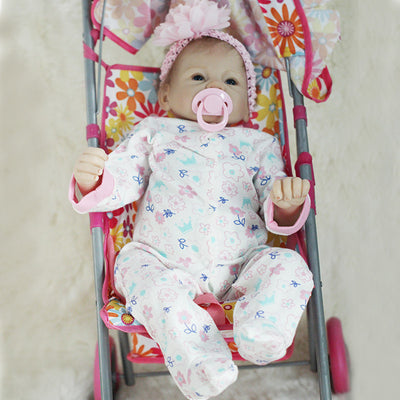Muñeca Bebé Realista de Silicona Suave - Muñeco Renacido - Image 4