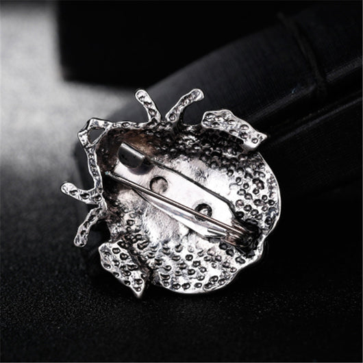 Broche Mariquita de Plata Antigua con Cristales de Siete Puntas - Accesorio Versátil Unisex - Image 5