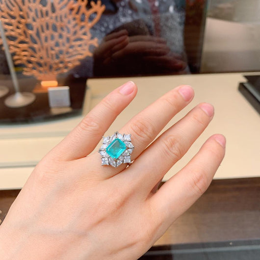 Anillo Paraíba y Esmeralda con Simulación de Diamantes - Image 3