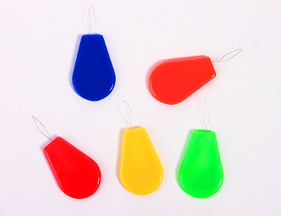 Enhebrador Multiusos de Plástico Colorido para Máquina de Coser - Image 14