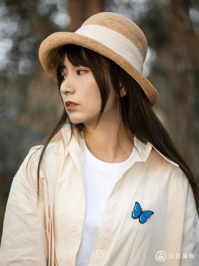 Broche Mariposa Azul Edición Limitada - Accesorio de Diseño Original para Abrigo - Image 9