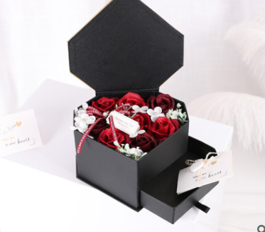 Caja de Regalo Flores de Jabón en Forma de Corazón Rojo para Novia