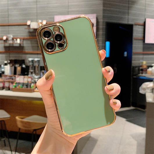 Funda Elegante Chapada en Oro con Rayas de Silicona - Image 9