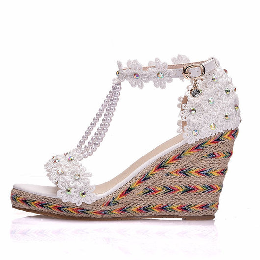 Sandalias Tejidas con Abalorios Arcoíris - Image 10