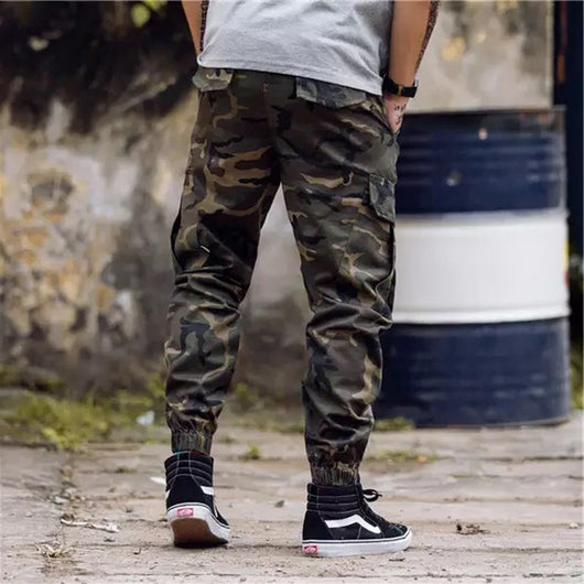 Pantalones Cargo Camuflaje con Múltiples Bolsillos - Image 11