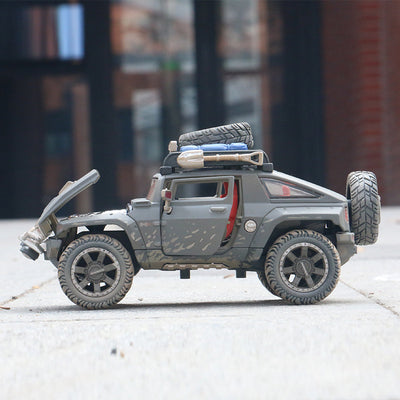 Modelo a Escala Hummer H2 Todoterreno en Aleación Coleccionable - Image 3