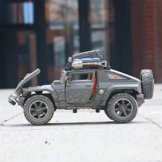 Modelo a Escala Hummer H2 Todoterreno en Aleación Coleccionable - Image 3