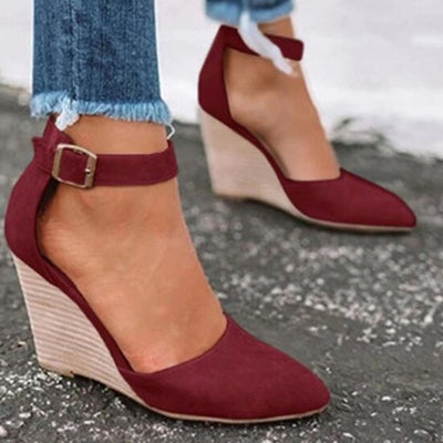 Zapato de Tacón Cuña para Mujer Talla Grande con Hebilla y Punta Afilada - Image 8
