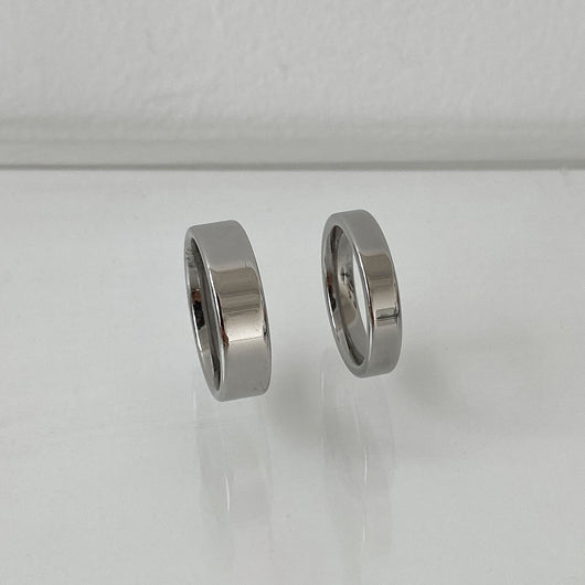 Anillo Sencillo de Acero de Titanio Estilo Minimalista - Image 7