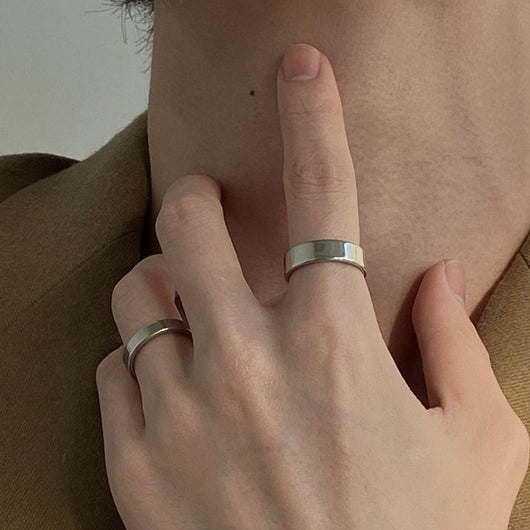 Anillo Sencillo de Acero de Titanio Estilo Minimalista - Image 10