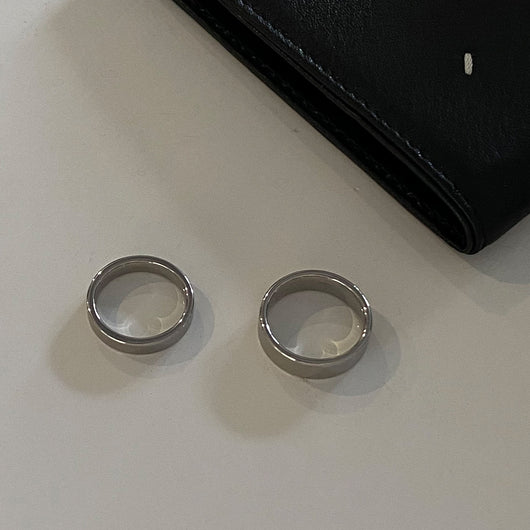 Anillo Sencillo de Acero de Titanio Estilo Minimalista - Image 9