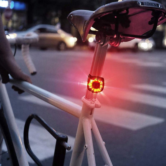 Luz Trasera USB Recargable para Bicicleta - Image 2