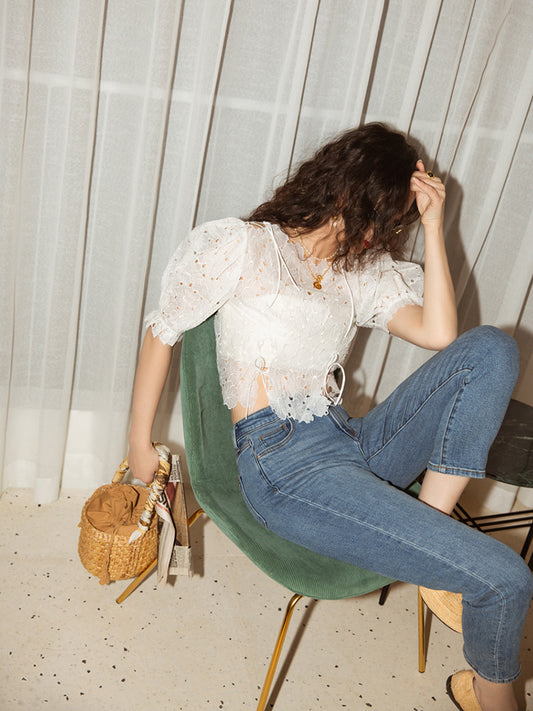 Blusa Retro Coreana con Mangas Abullonadas y Bordado Floral en Organza Calada