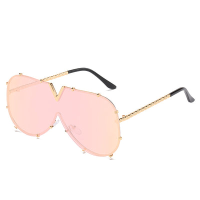 V-shaped one-piece lens frog sunglasses with a gold frame and gradient purple to pink lenses. - Image 4