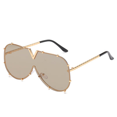 V-shaped one-piece lens frog sunglasses with a gold frame and gradient purple to pink lenses. - Image 6