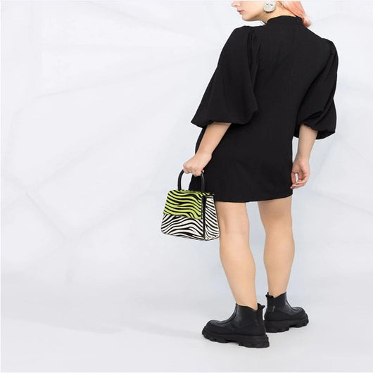 Esmoquin Negro para Dama con Mangas Abullonadas - Image 10