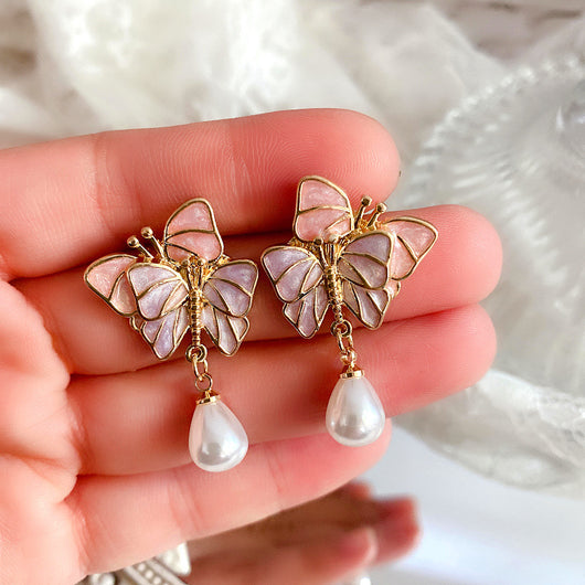 Aretes de Aguja Plata 925 con Mariposa Esmaltada y Perla de Agua Dulce Estilo Retro Francés - Image 6