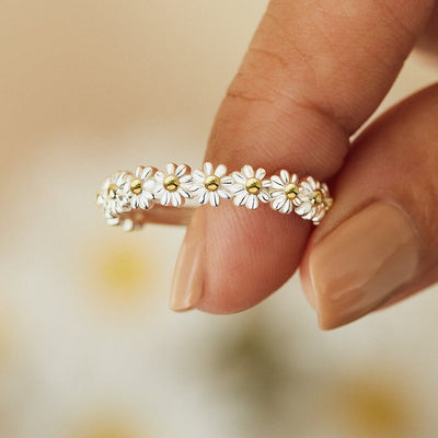 Anillo Flor Silvestre - Diseño Delicado y Romántico