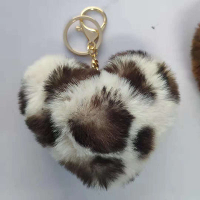 Llavero Corazón Peluche Leopardo con Bola de Pelaje - Accesorio para Auto y Bolso - Image 8